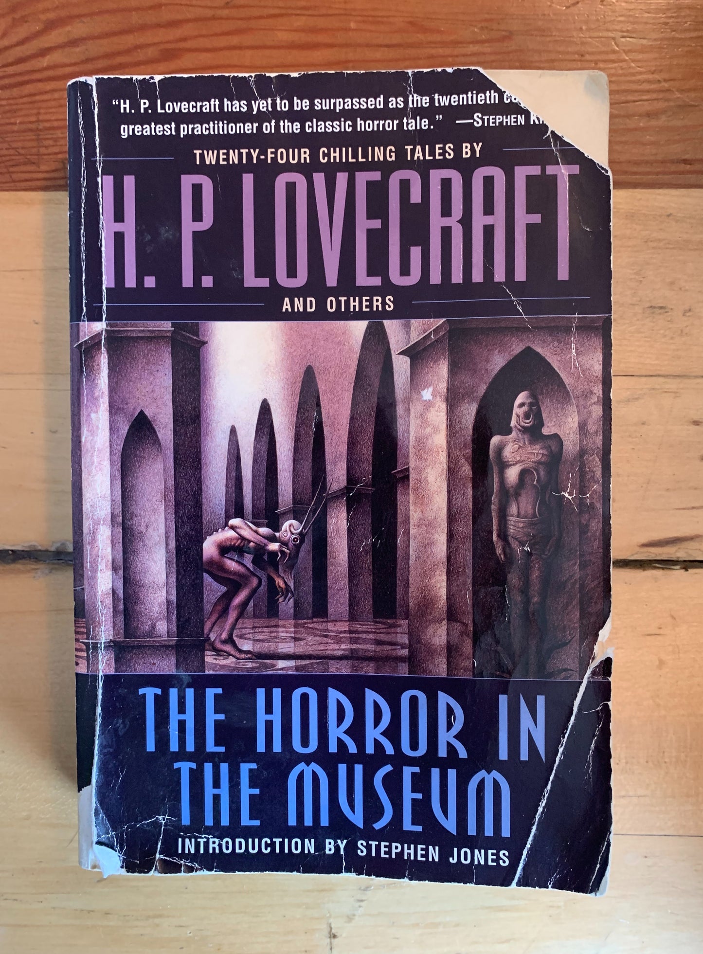 The Horror in the Museum: Twenty Four Chilling Tales by H.P. Lovecraft and others