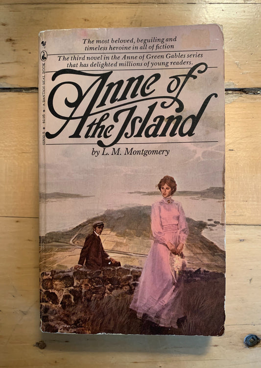 Anne of the Island by L.M. Montgomery (Anne of Green Gables series #3)